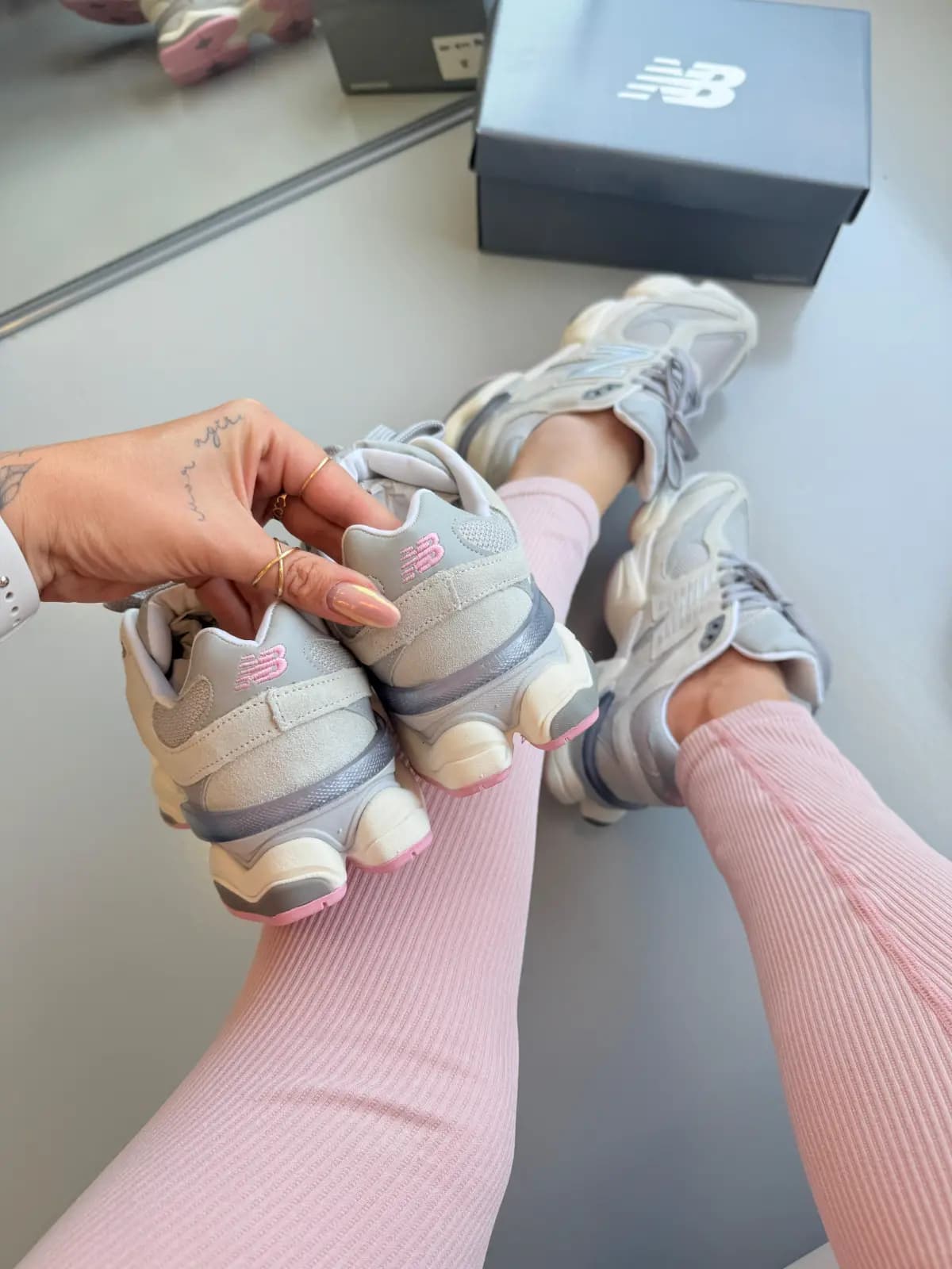 New Balance 9060 Cinza Danone Couro Legitimo Premium Nacional