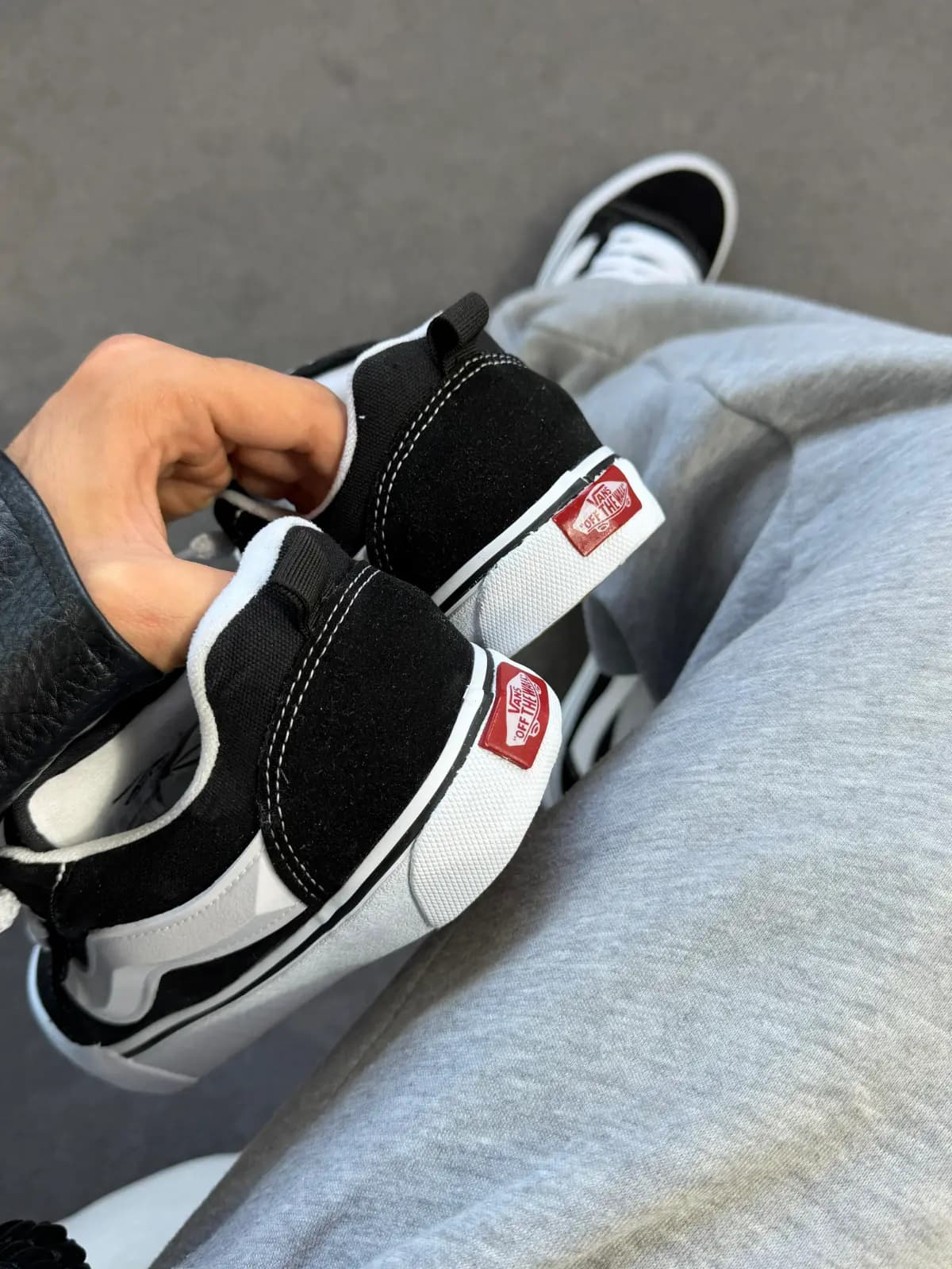 Vans KNU Preto Branco Luxo