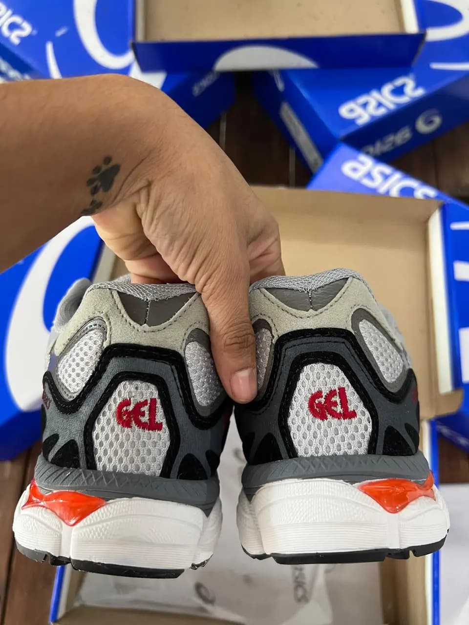 Asics Gel Lyte Nyc Cinza Grafite Vermelho Luxo