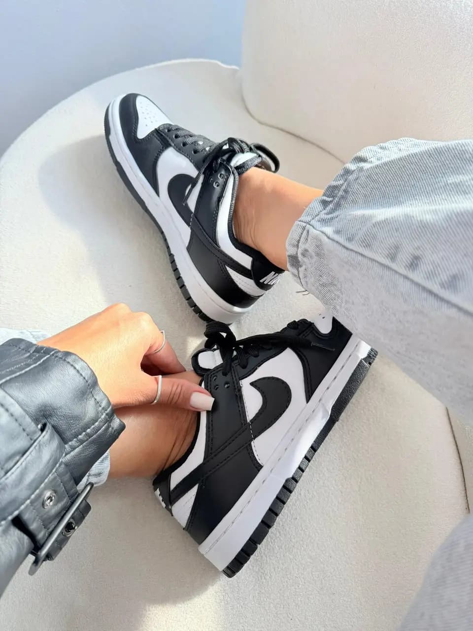 Nike Dunk SB Low Pro Panda Luxo