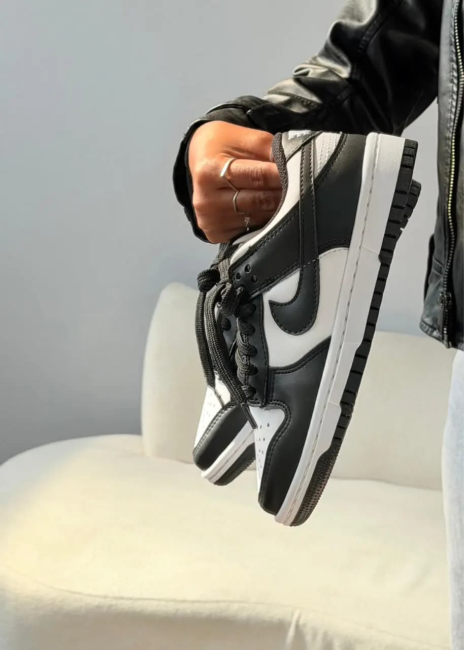 Nike Dunk SB Low Pro Panda Luxo