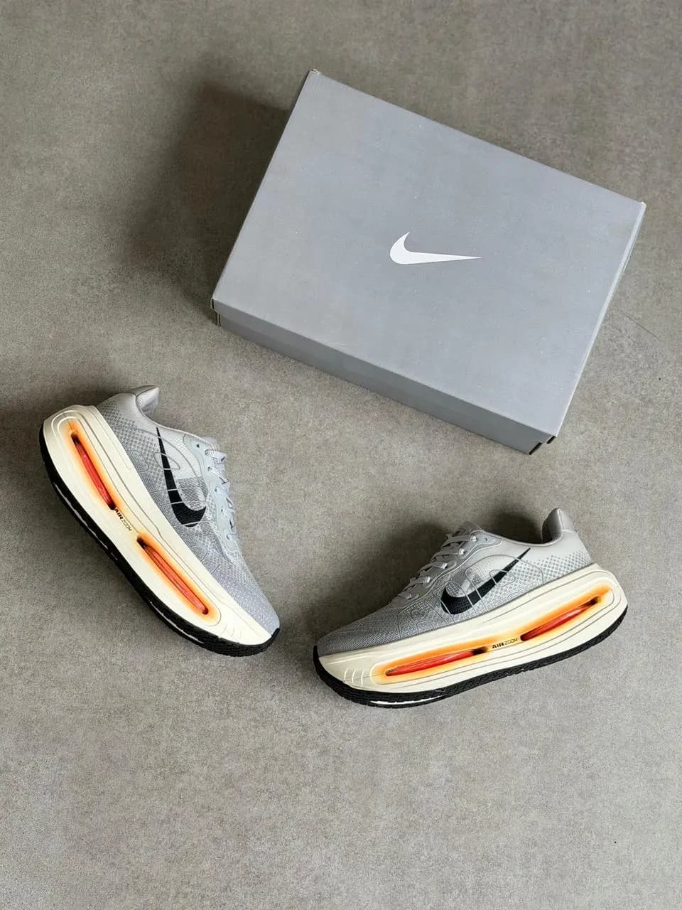 Nike Vomero Grafite Laranja Premium Vietnã