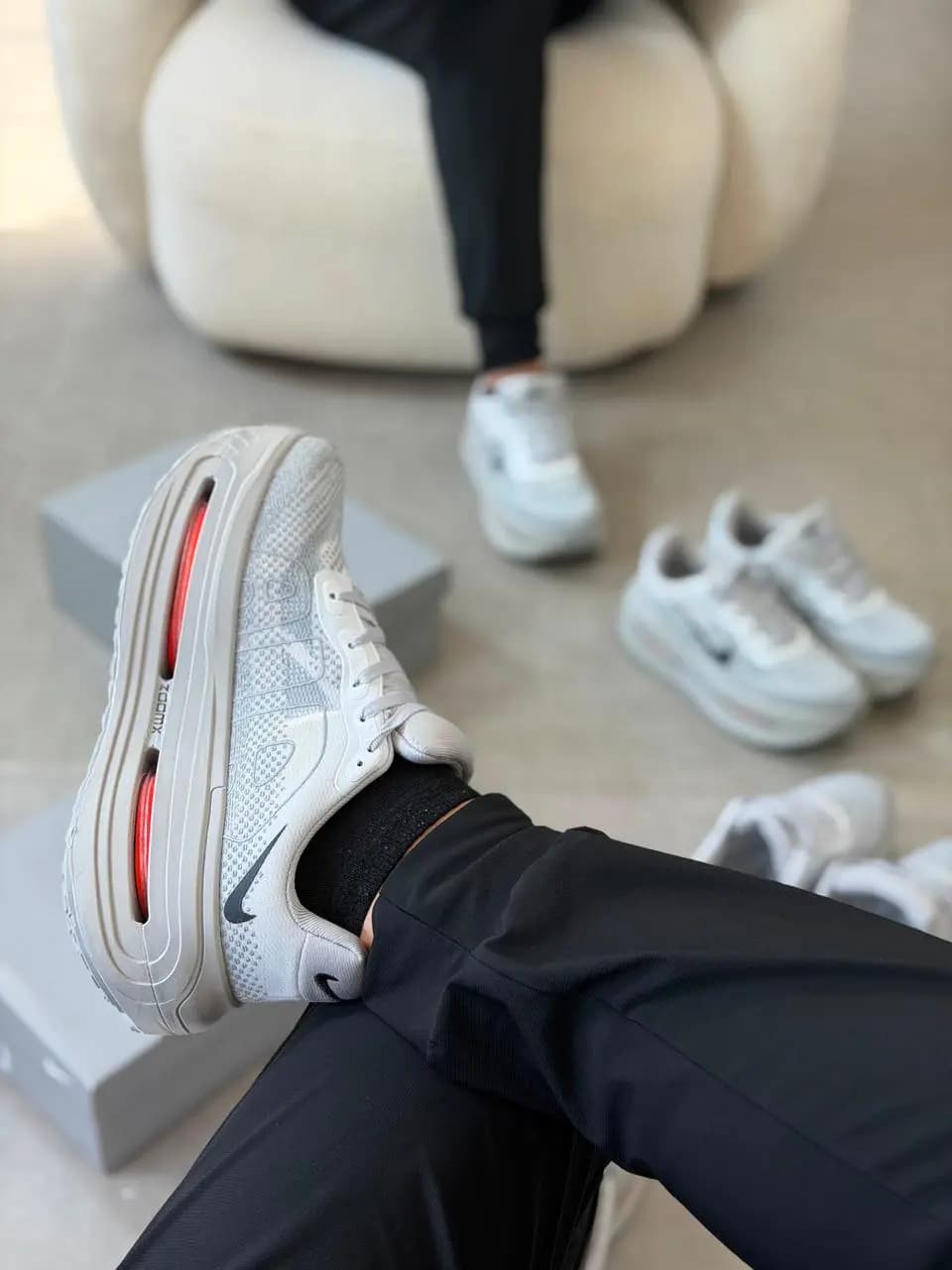 Nike Vomero Cinza Laranja Premium Vietnã