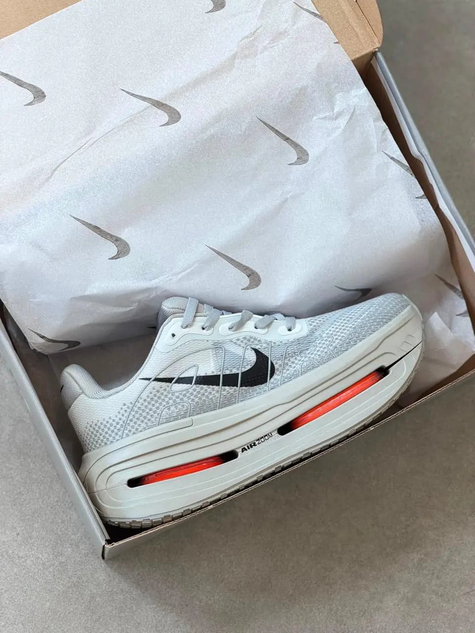 Nike Vomero Cinza Laranja Premium Vietnã