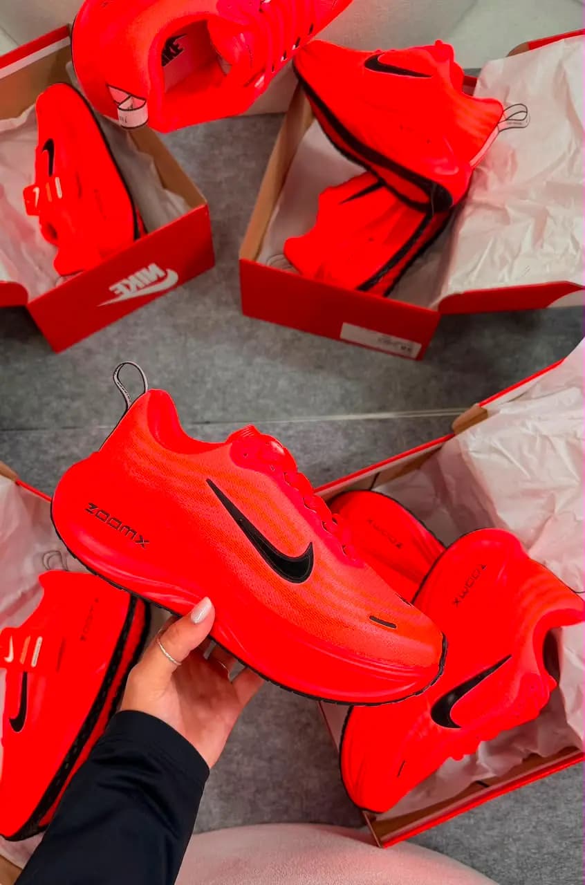 Nike Vomero Laranja Neon Luxo