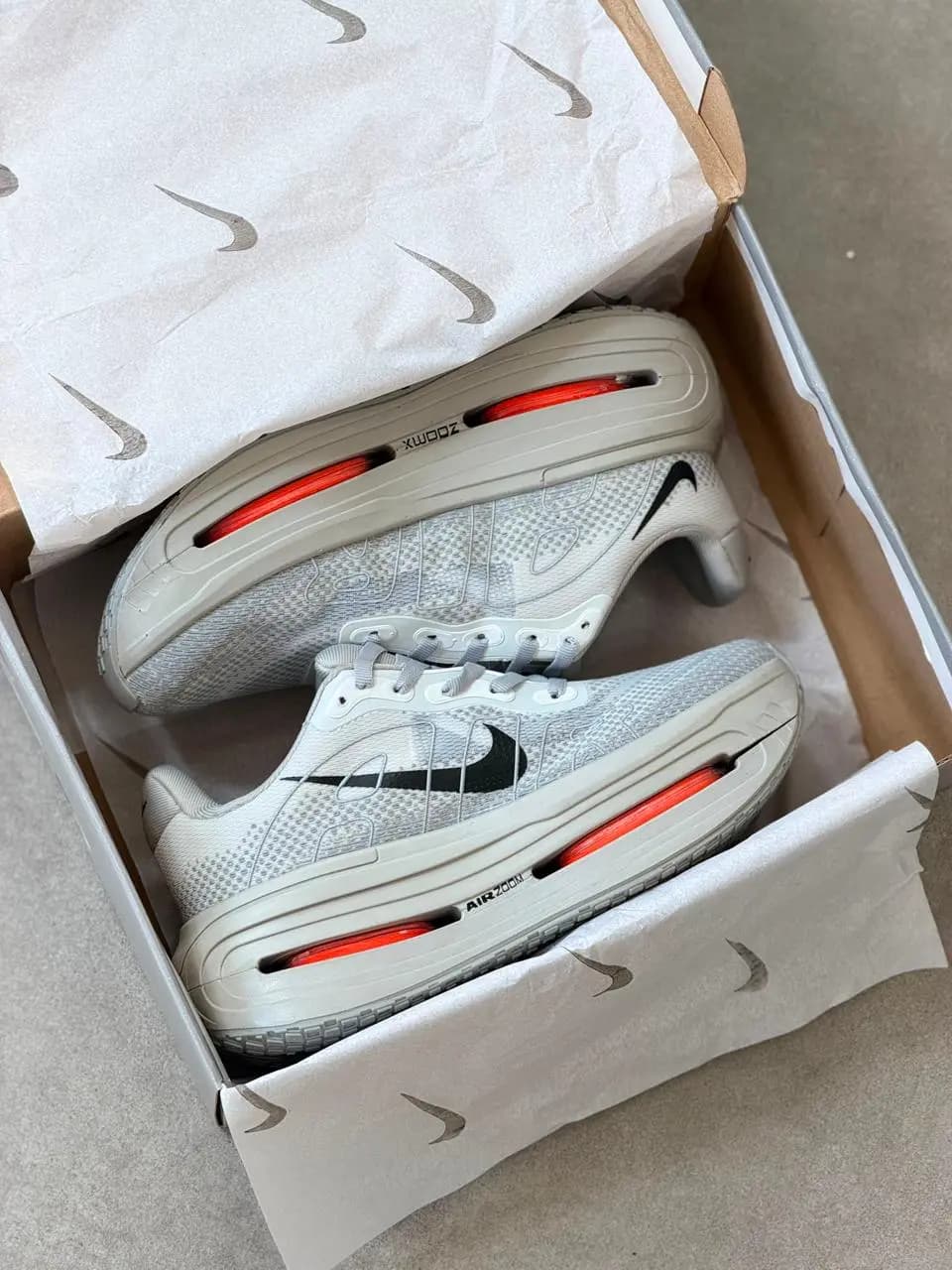 Nike Vomero Cinza Laranja Premium Vietnã