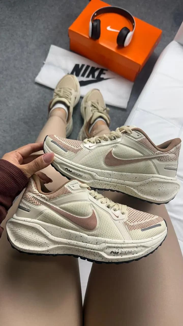 Nike Air Zoom Pegasus 41 Bege Luxo